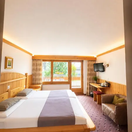 Hotel City Hotel 3*