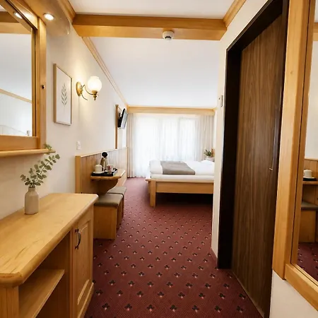 Hotel City Hotel 3*